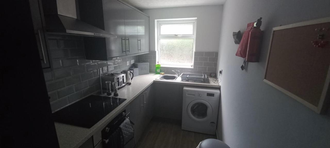 6-Min Walk To New Cross Parking Long Stay Discounts Wolverhampton Esterno foto